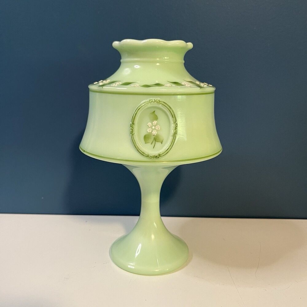 Vintage Westmoreland Jadeite Green Glass Fairy Light Lamp Cameo Beaded Pattern